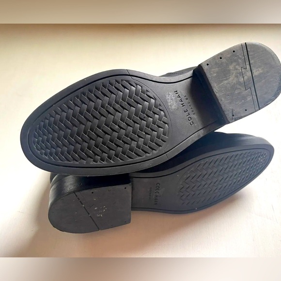 Cole Haan Women's Sz 7 B Reid WaterProof Ankle Bootie Black W22340 - Picture 5 of 5